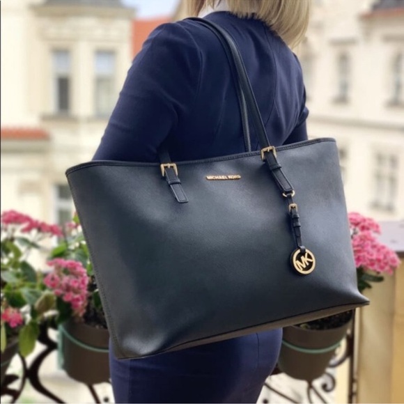 Navy Blue Michael Kors‎ Jet Set Travel Tote - Picture 14 of 14